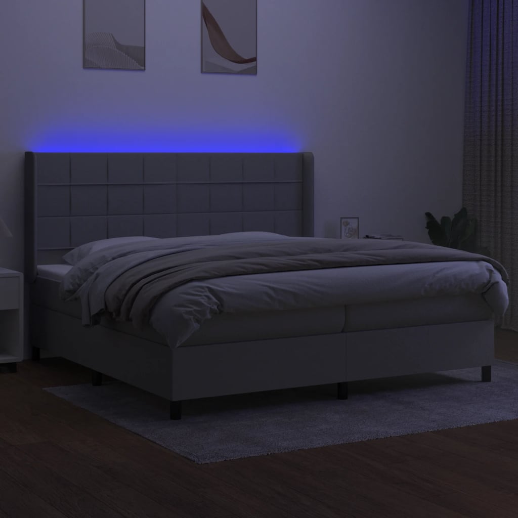 Boxspringbett mit Matratze & LED Hellgrau 200x200 cm Stoff