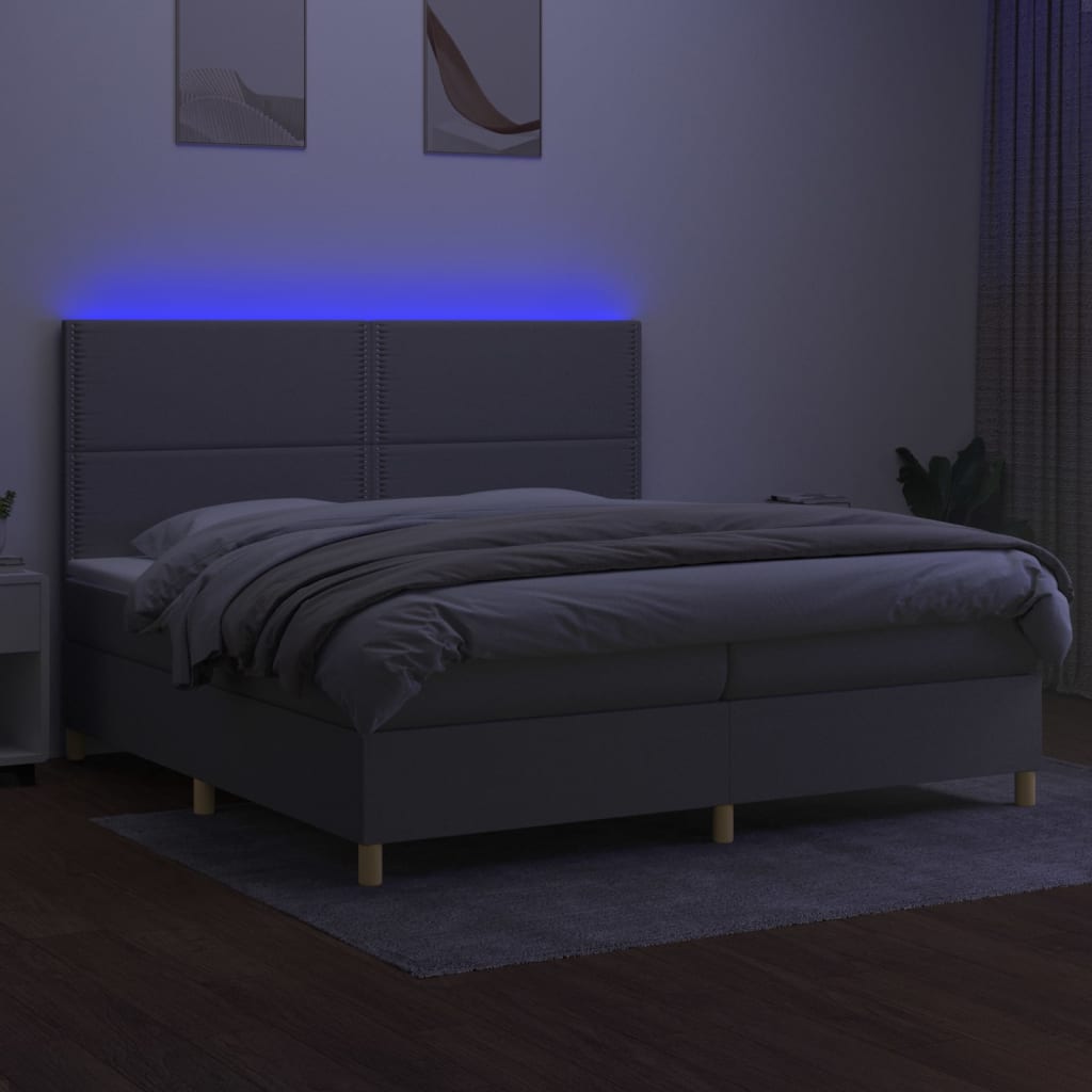 Boxspringbett mit Matratze & LED Hellgrau 200x200 cm Stoff