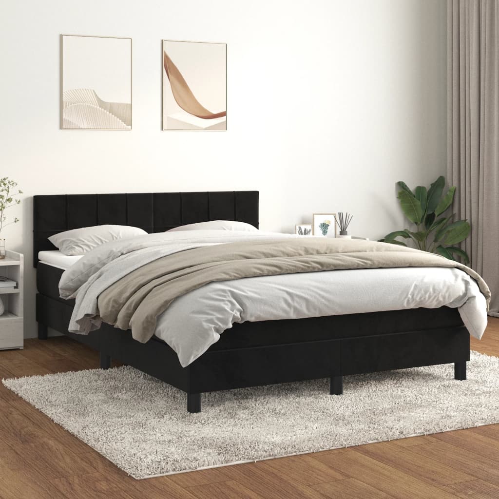 Box spring krevet s madracem od crnog baršuna 140x200 cm